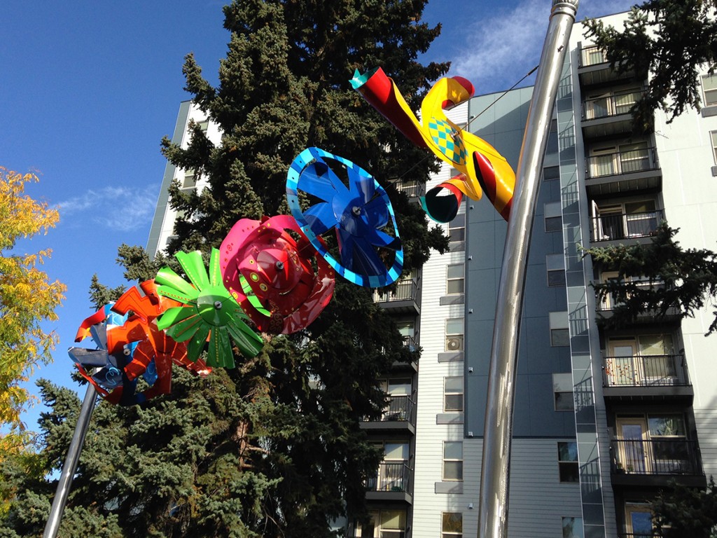 colfax sculpture, colfax marathon, marathon runners, colfax art, colfax street art, marathon art