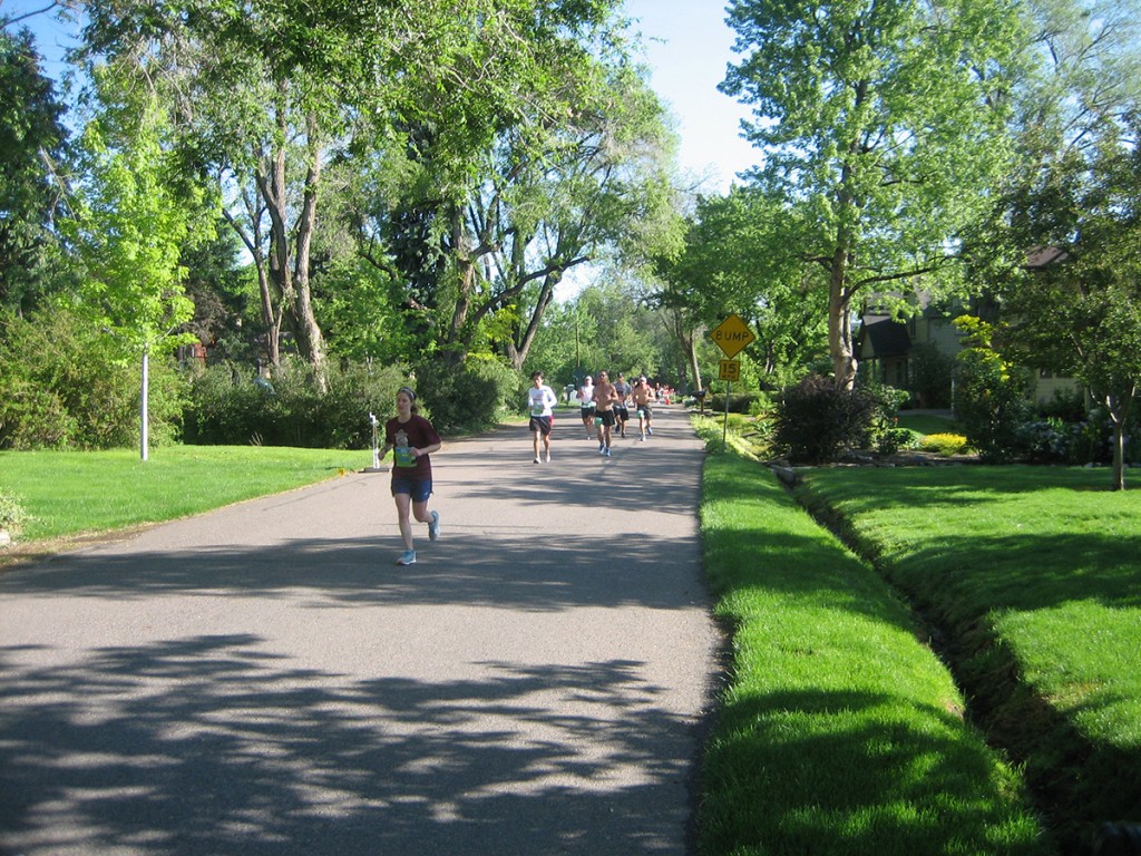 the glens, neighborhoods lakewood, colfax marathon course, runners, colfax avenue