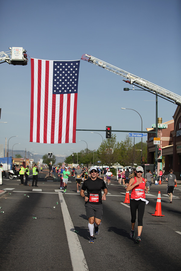 marathon, colfax avenue, flags on colfax, colfax flags, colfax marathon, urban 10 milers