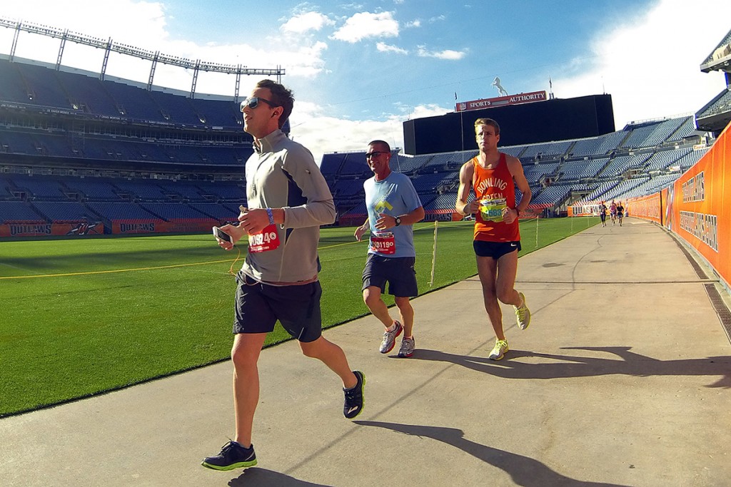 stadium run-through, mararthons in colorado, marathon runners, urban 10